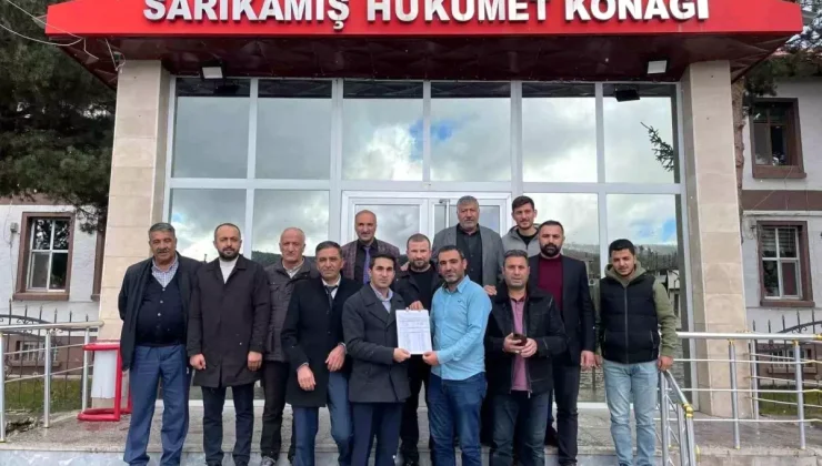 AK Parti Sarıkamış İlçe Başkanı Kenan Doğan mazbatasını aldı